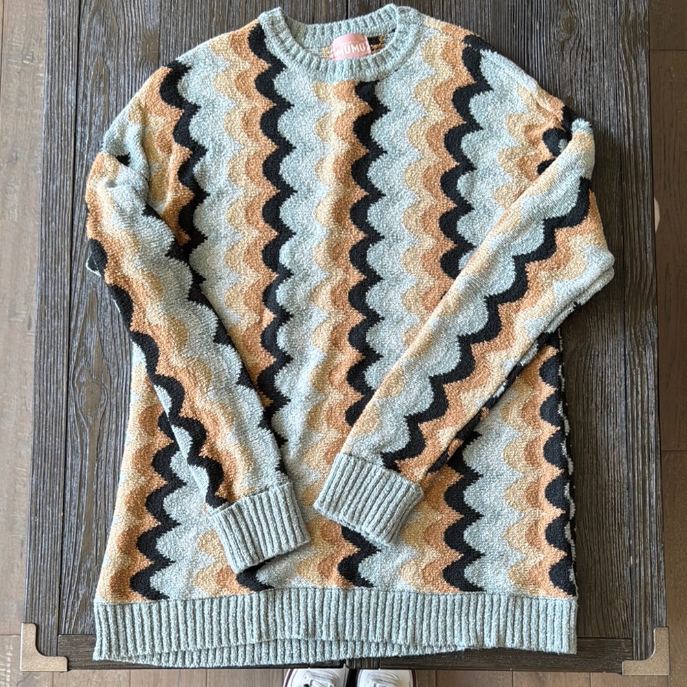 Wave Pattern Sweater - Black, Tan, Gray